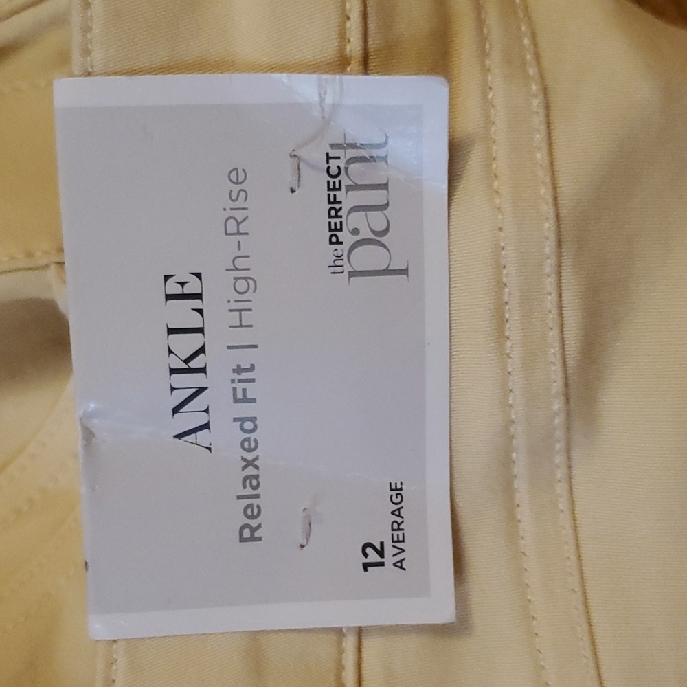 Christopher & Banks Perfect Pant Relaxed Fit High Rise Ankle Sz 12 Average NWT - Picture 3 of 8